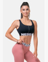 NEBBIA Smart Zip športová podprsenka z novej kolekcie HERO N 2 Collection je ten správny kúsok pre tvoj nový outfit do gymu - dámska športová podprsenka a mini-top v jednom! Podprsenka, ktorá zvýrazní tvoje prednosti. 