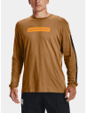 Men's Under Armour 21230 SWERVE LS T-shirt is made from a polyester and cotton blend.