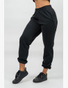 Sweatpants that will become your reliable companion when you don't want to spend time thinking about what to wear. 