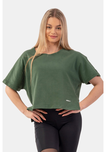 NEBBIA Loose crop T-shirt "The Minimalist" in organic cotton green